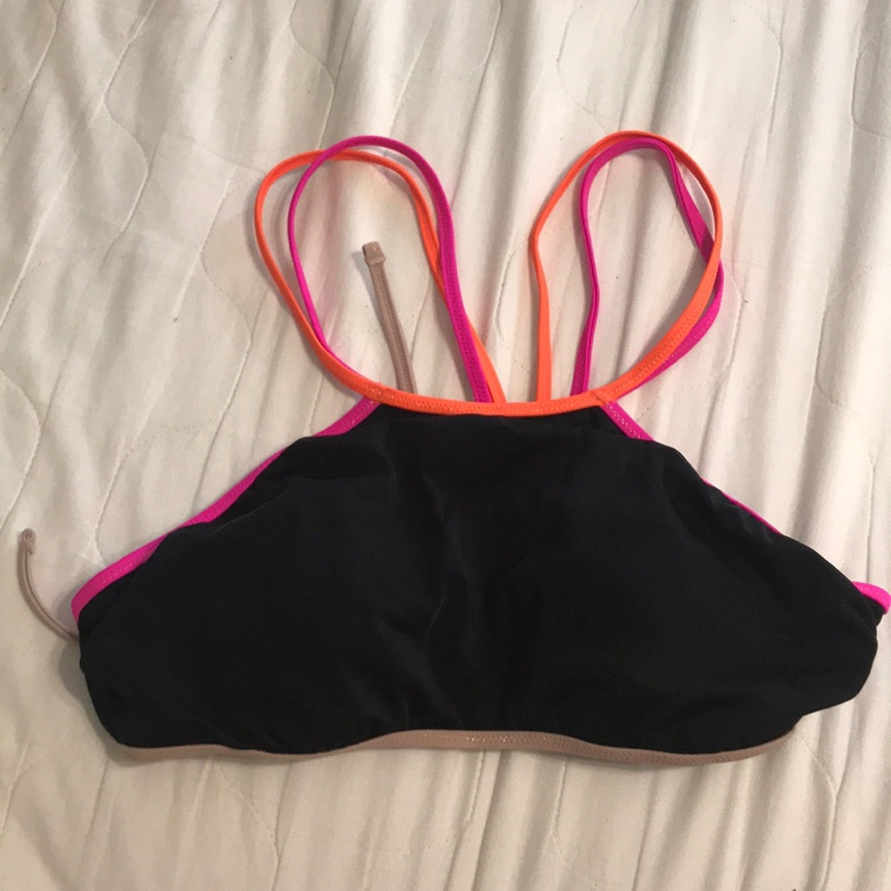 Victoria’s Secret M bikini top